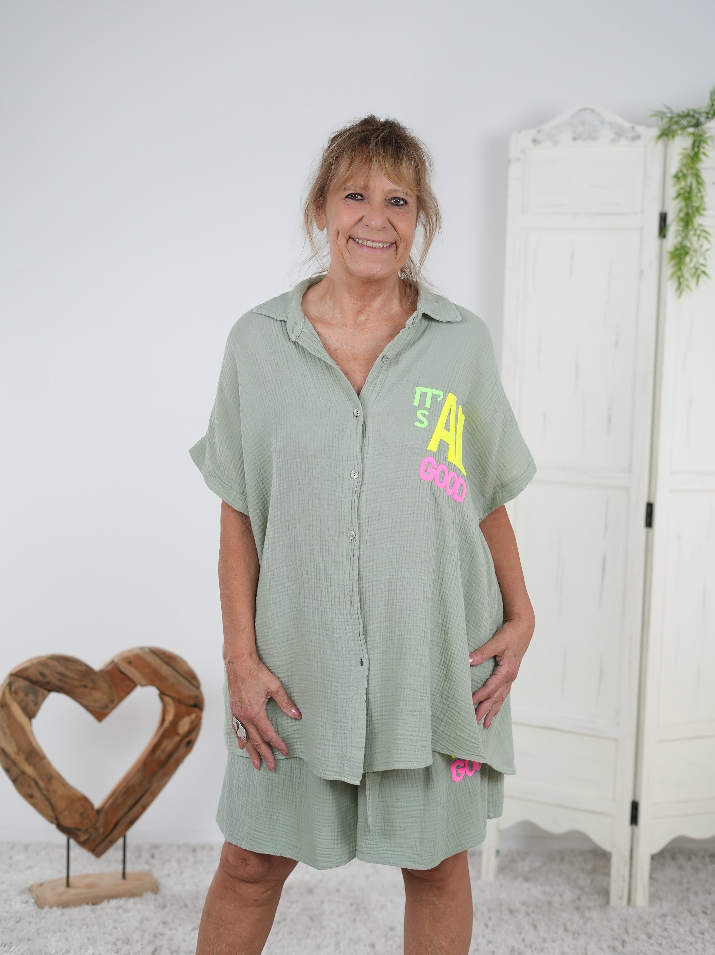 2-Teiler in Musselin mit Neon Schriftzug