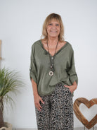 Basic Shirt mit Knopfleiste, kastig geschnitten Olive