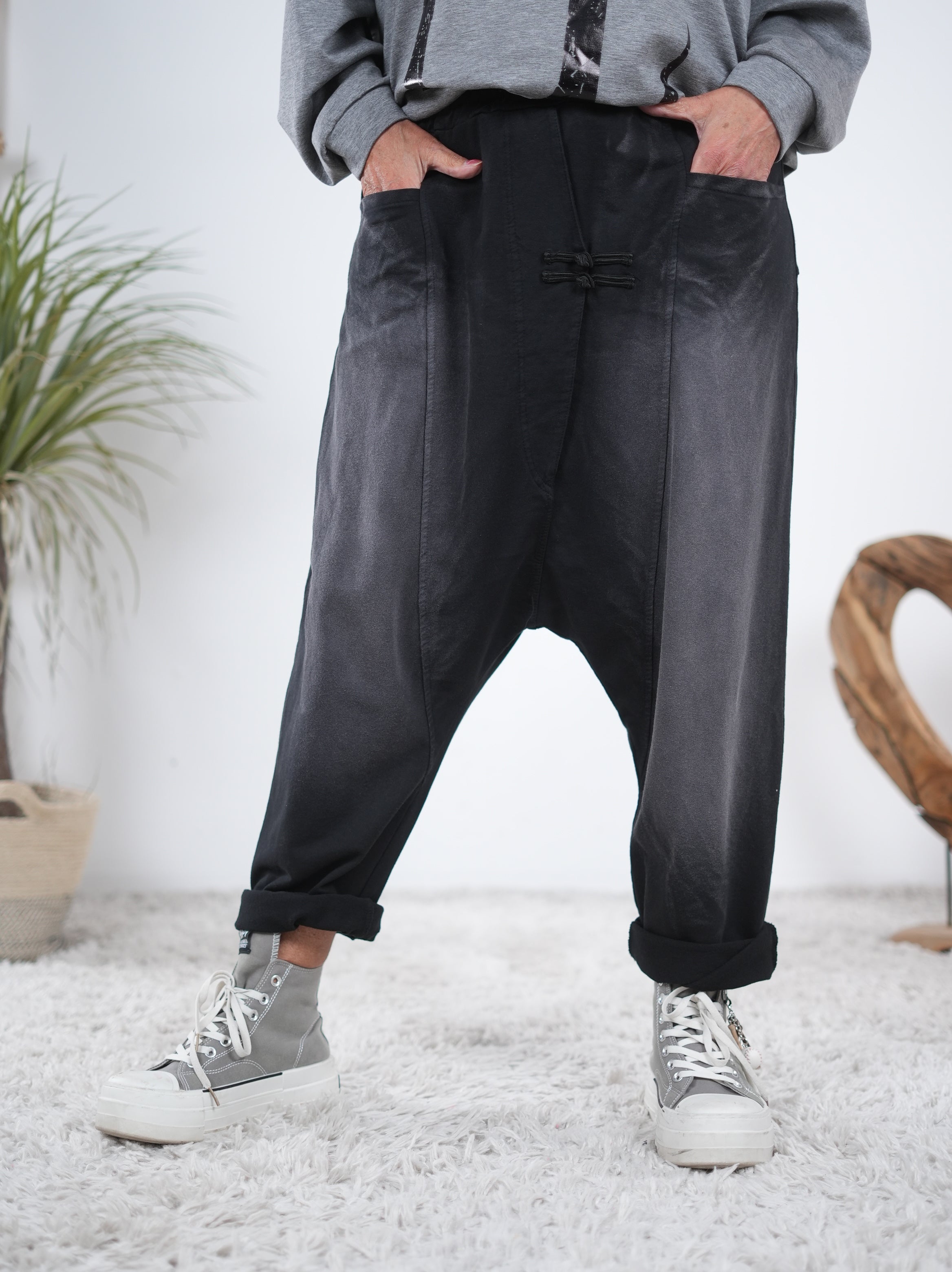 Baumwoll-Baggy mit auffälliger Waschung Schwarz
