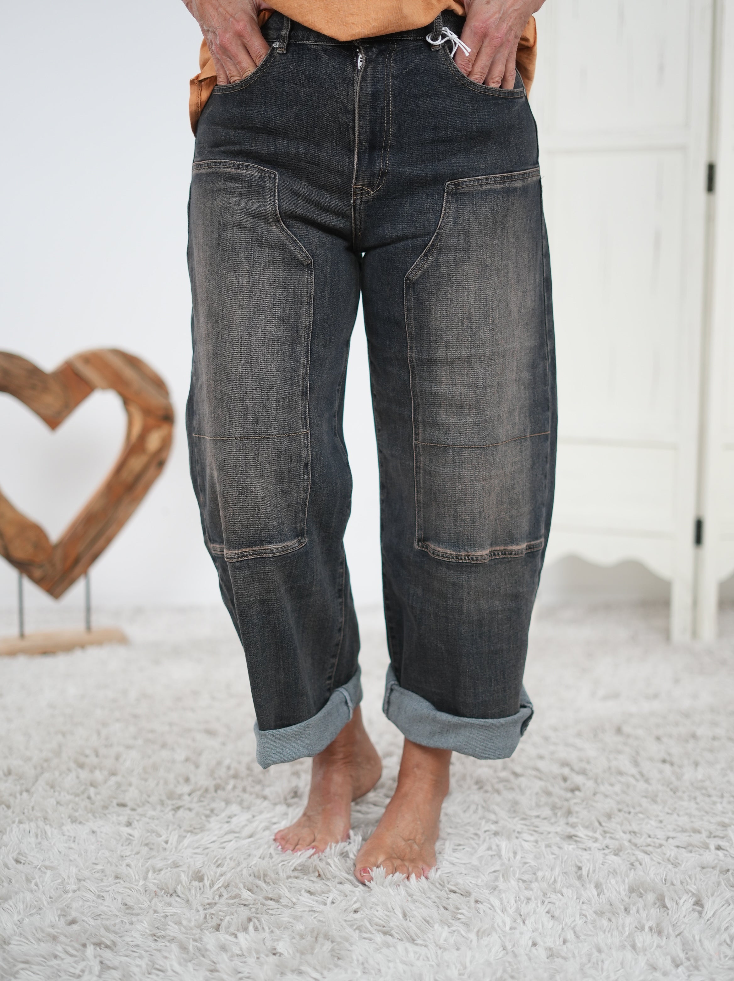 Bottle Jeans mit hellen Akzenten