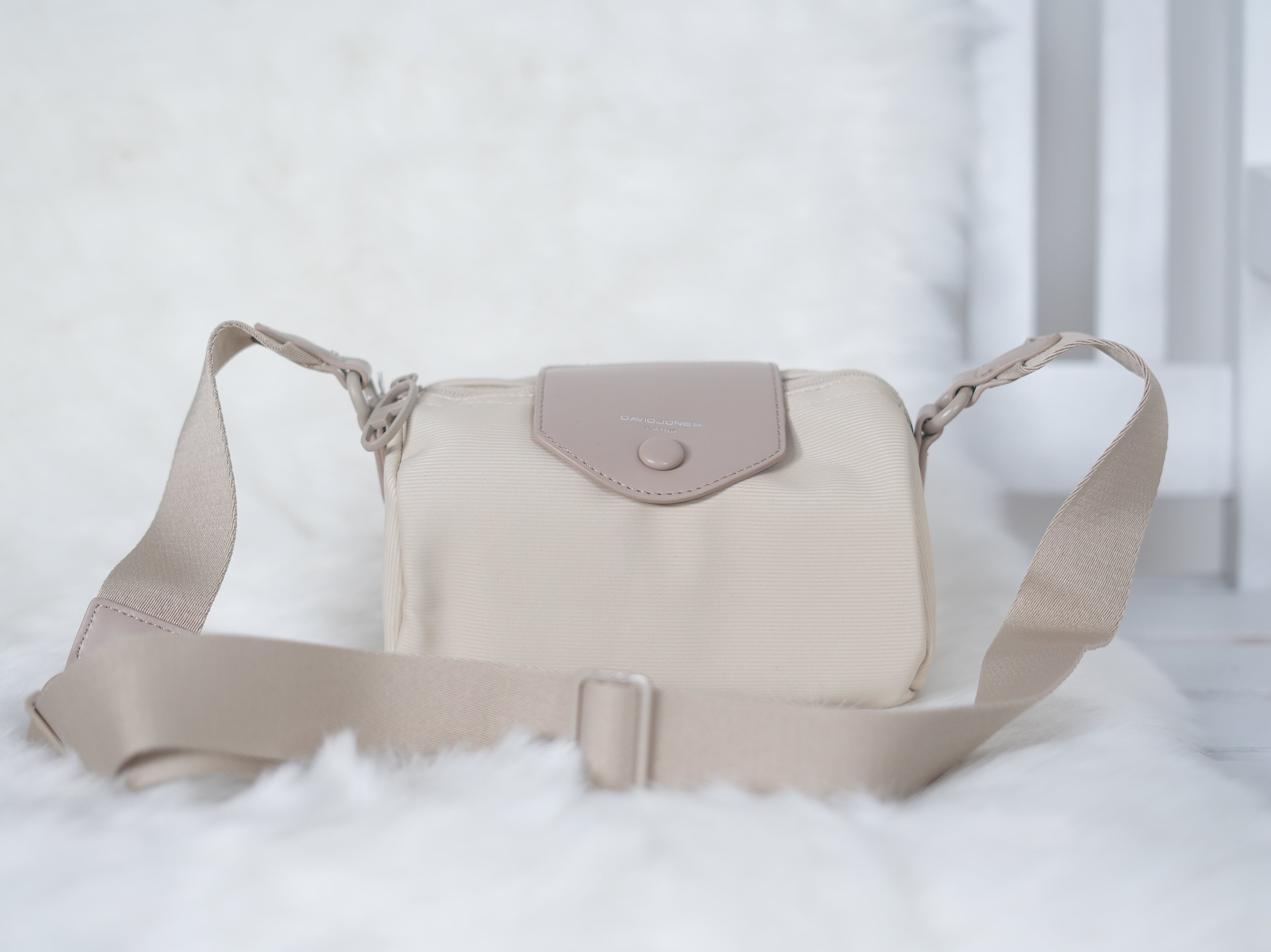 Crossbag von David Jones