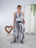 eleganter 2-Teiler im Leo Look