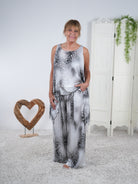 eleganter 2-Teiler im Leo Look