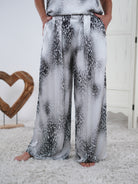 eleganter 2-Teiler im Leo Look