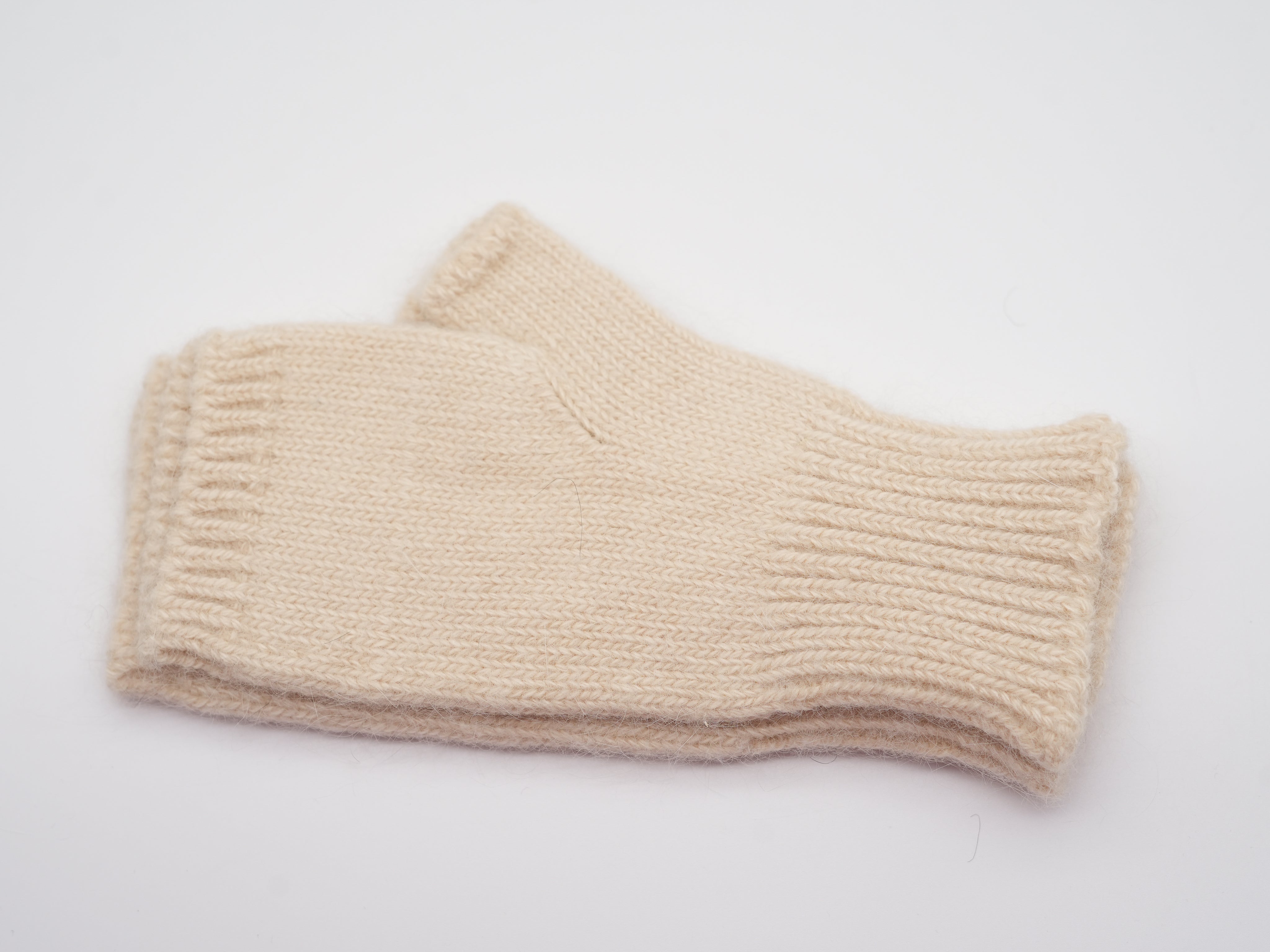 Kuschelige Handstulpen aus Viskose Creme