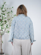 Jeans Jacke mit ausgefransten Details