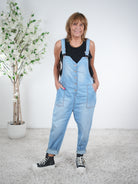 Jeans Latzhose mit Nieten
