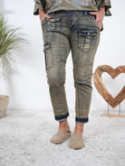 Jeans mit aufgesetzten Taschen