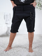 Kurze Baggy mit Schnürung Schwarz