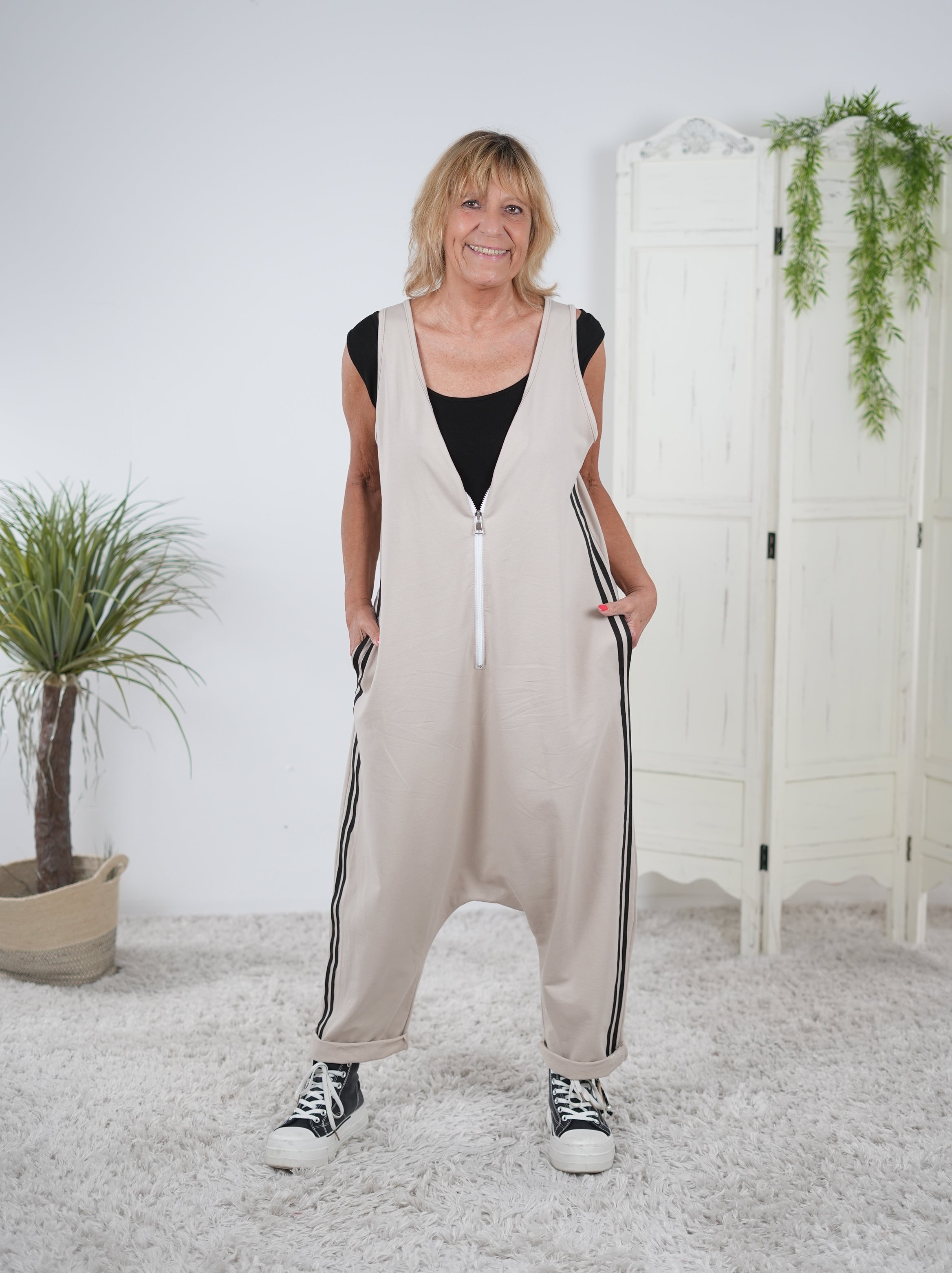lässiger Jumper mit seitlichen Streifen Beige