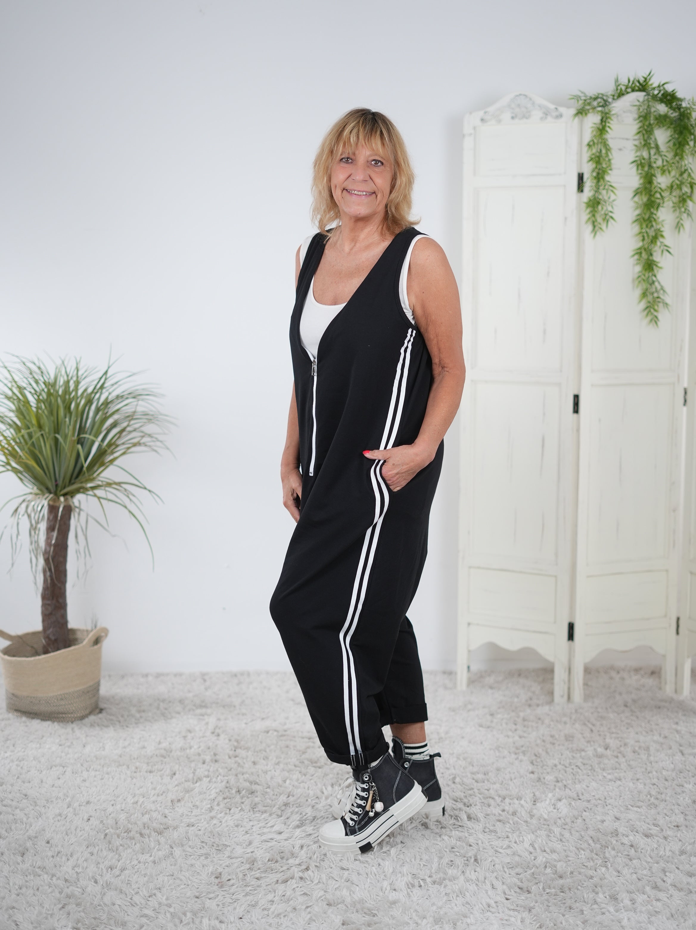 lässiger Jumper mit seitlichen Streifen