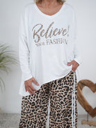 Langarm Shirt mit "believe" Schriftzug