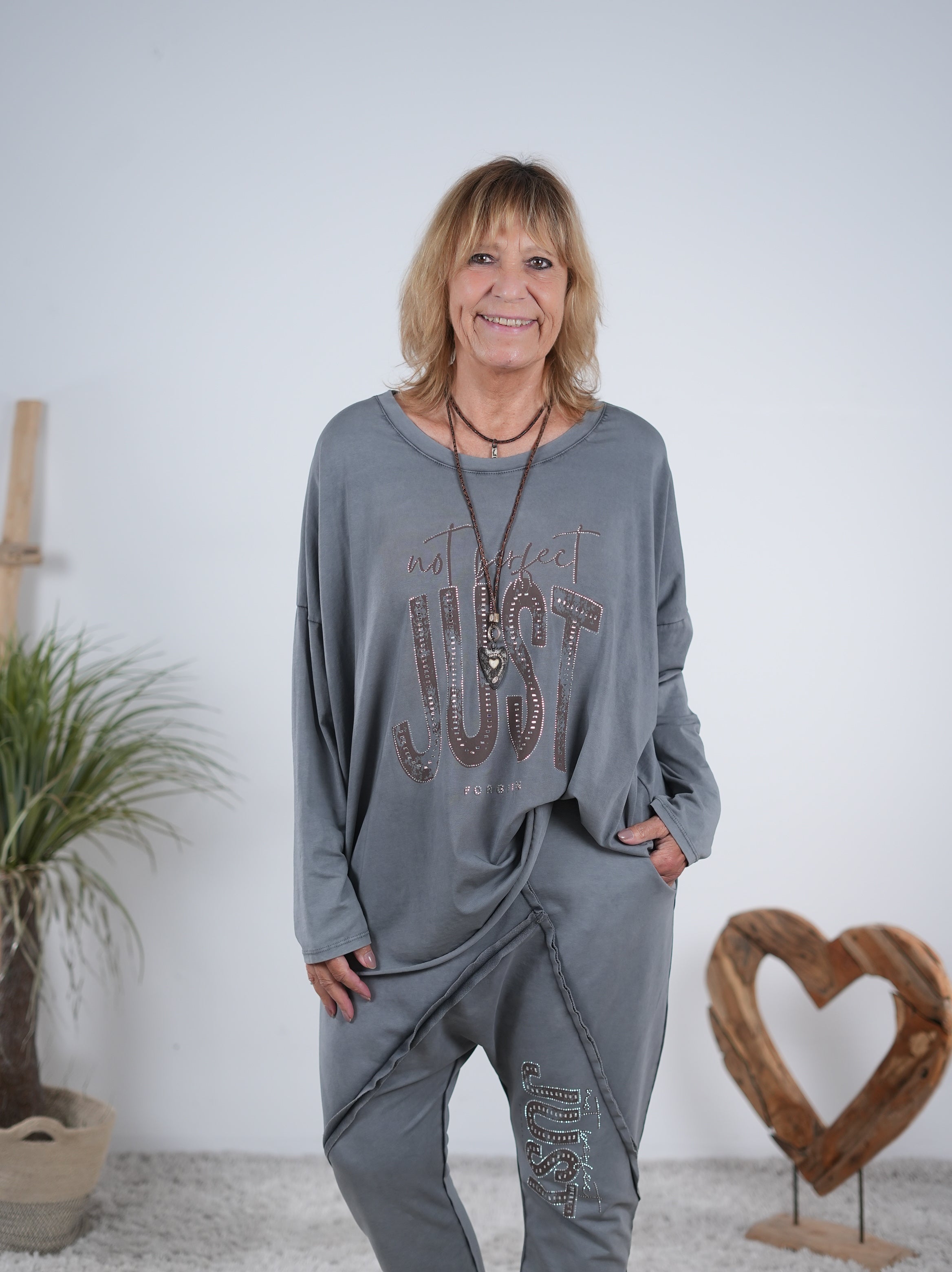 langarm Shirt mit Schriftzug und überschnittenem Arm Anthrazit