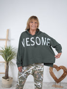 leichter Hoody im Vokuhila Schnitt