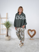 leichter Hoody im Vokuhila Schnitt