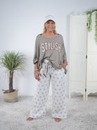 leichter oversize Poncho mit Schriftzug