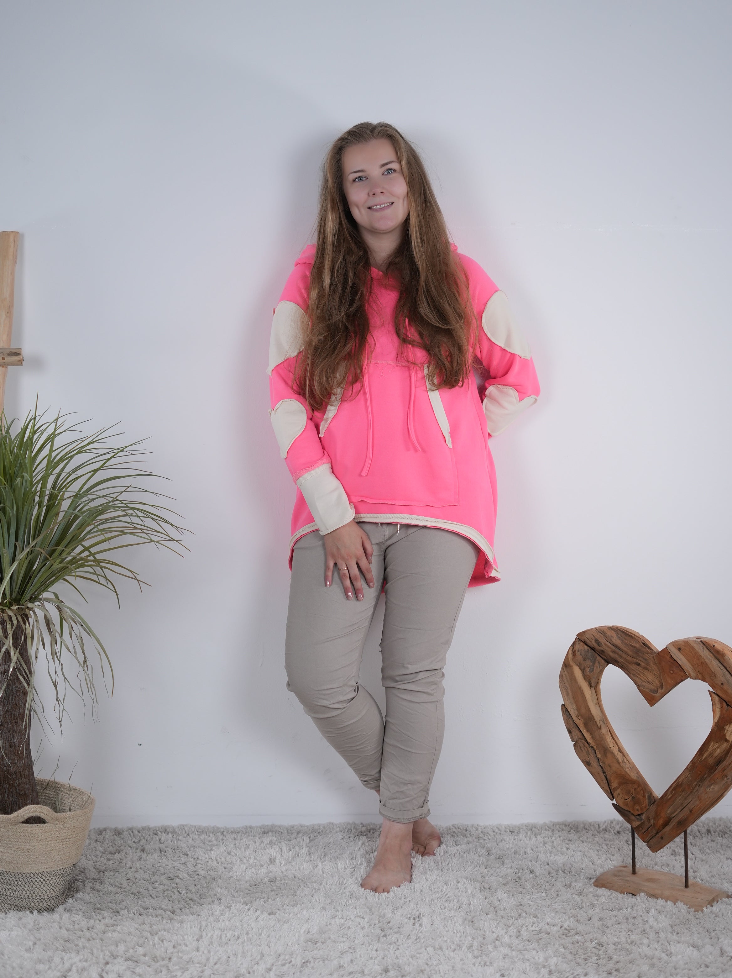 Long Hoody mit Herz Patch Neon Pink
