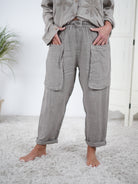 Luftige Leinen Baggy mit großen Eingriffstaschen Taupe