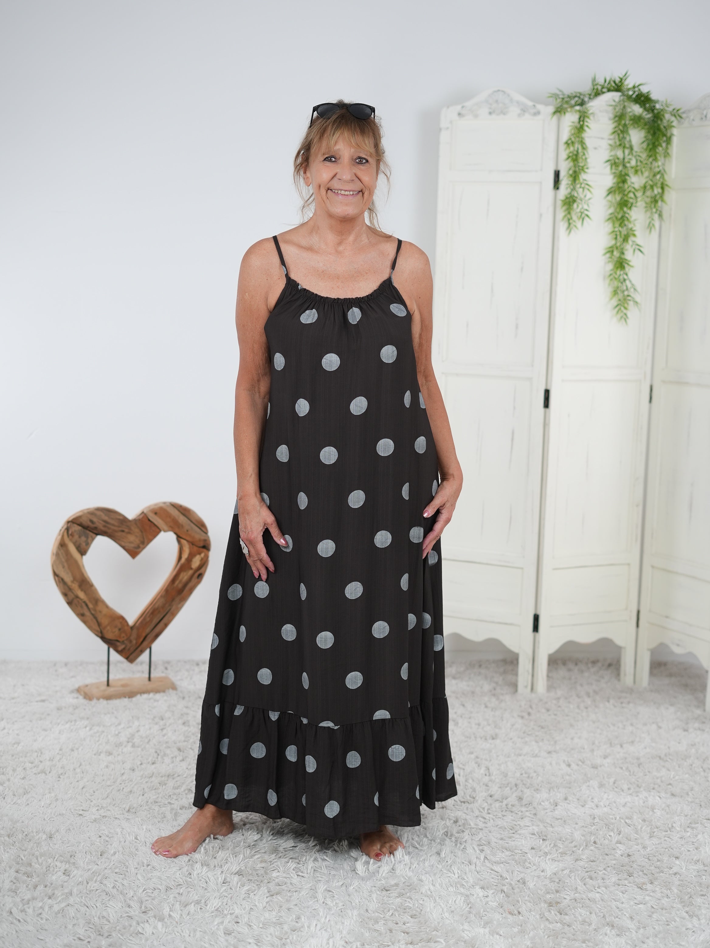 Luftiges Kleid mit Spaghetti Trägern im Dot Design Schoko