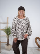 oversize Leo Sweater mit Außennähten Beige