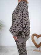 oversize Leo Sweater mit Außennähten