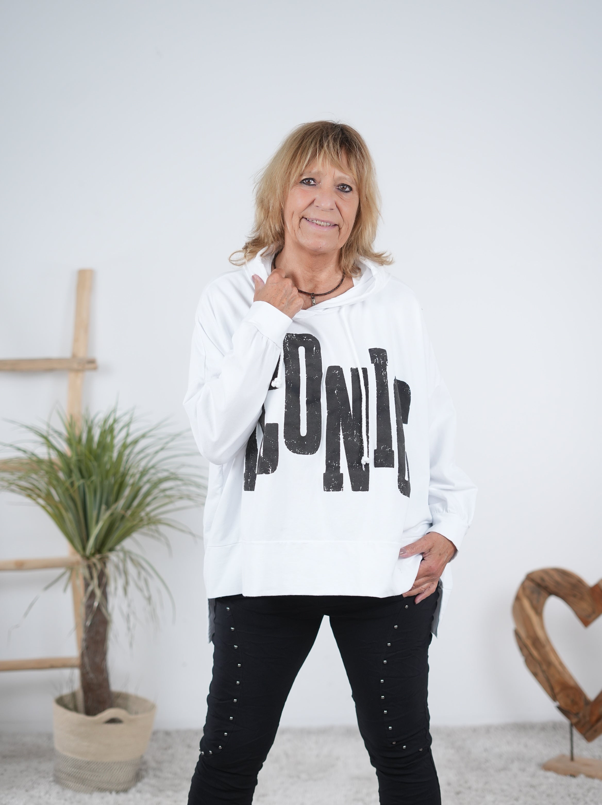 oversized Hoody im Vokuhila Schnitt mit großen Buchstaben Weiß