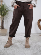 Pants in Veloursleder-Optik mit Gummibund Schoko