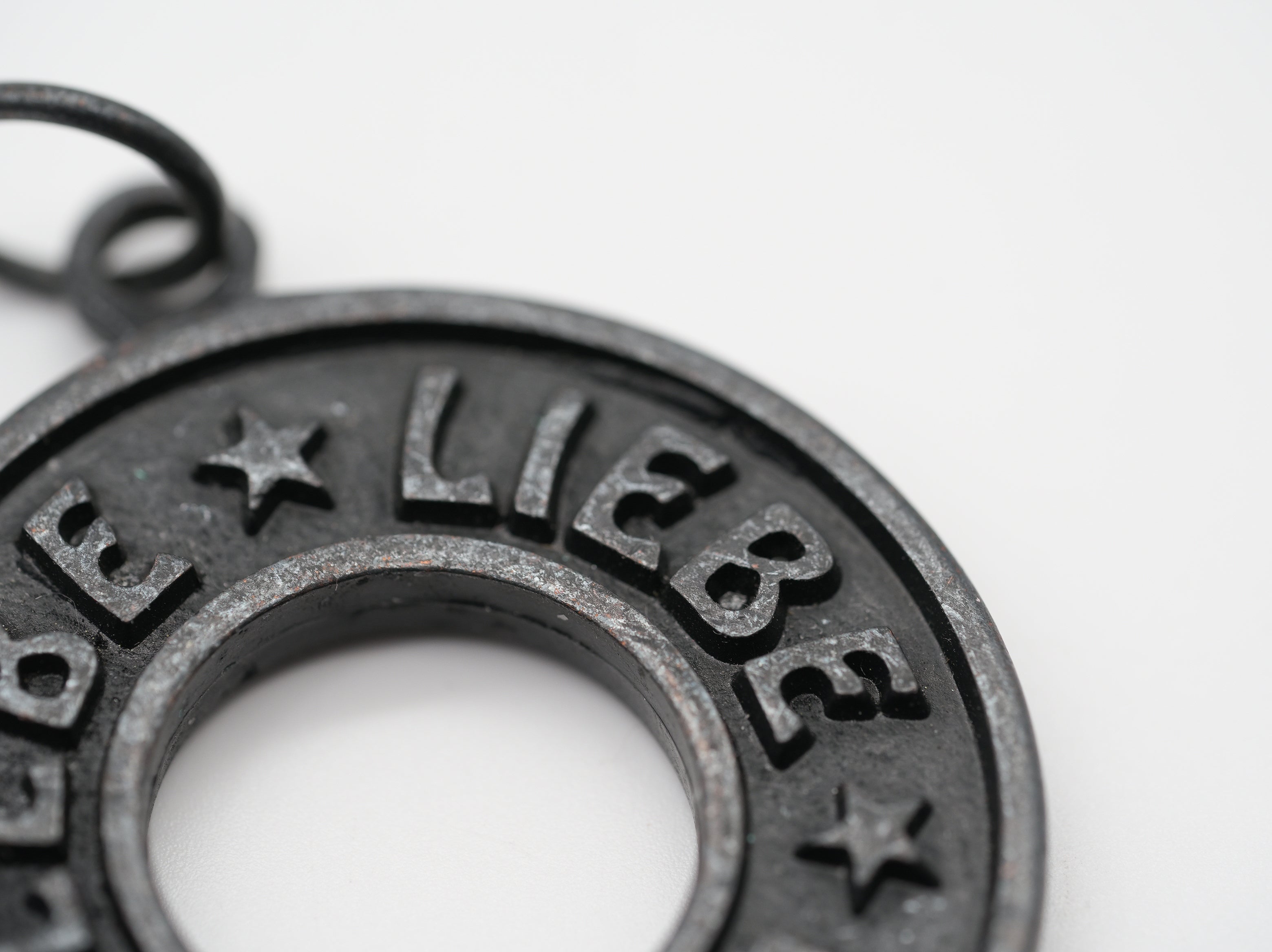 SchauTime Amulett L, Lebe Liebe Lache, schwarz