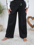 Schwarze Marlene Hose mit Überwurf
