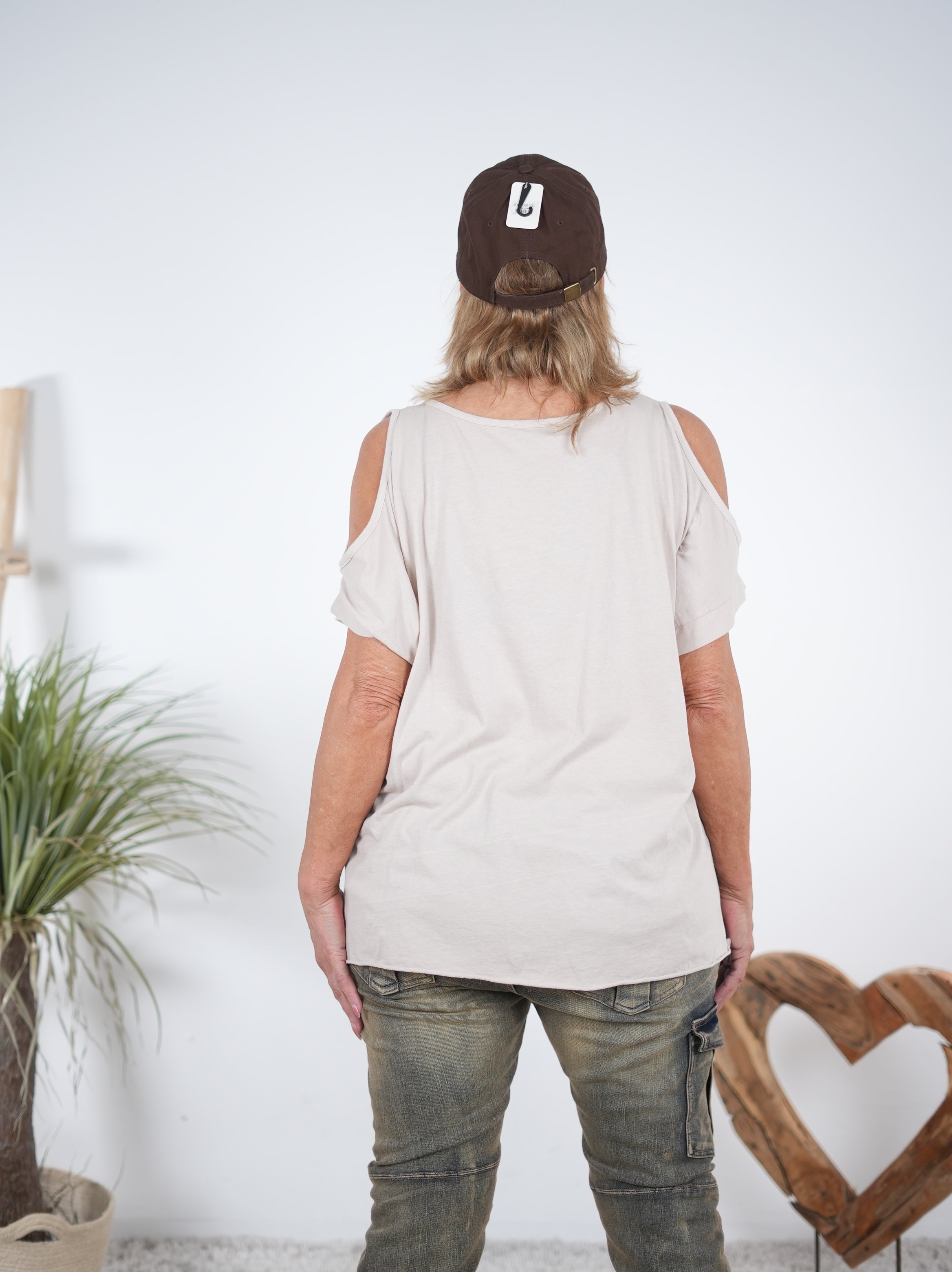 Shirt mit Cut Outs und Leo Akzent