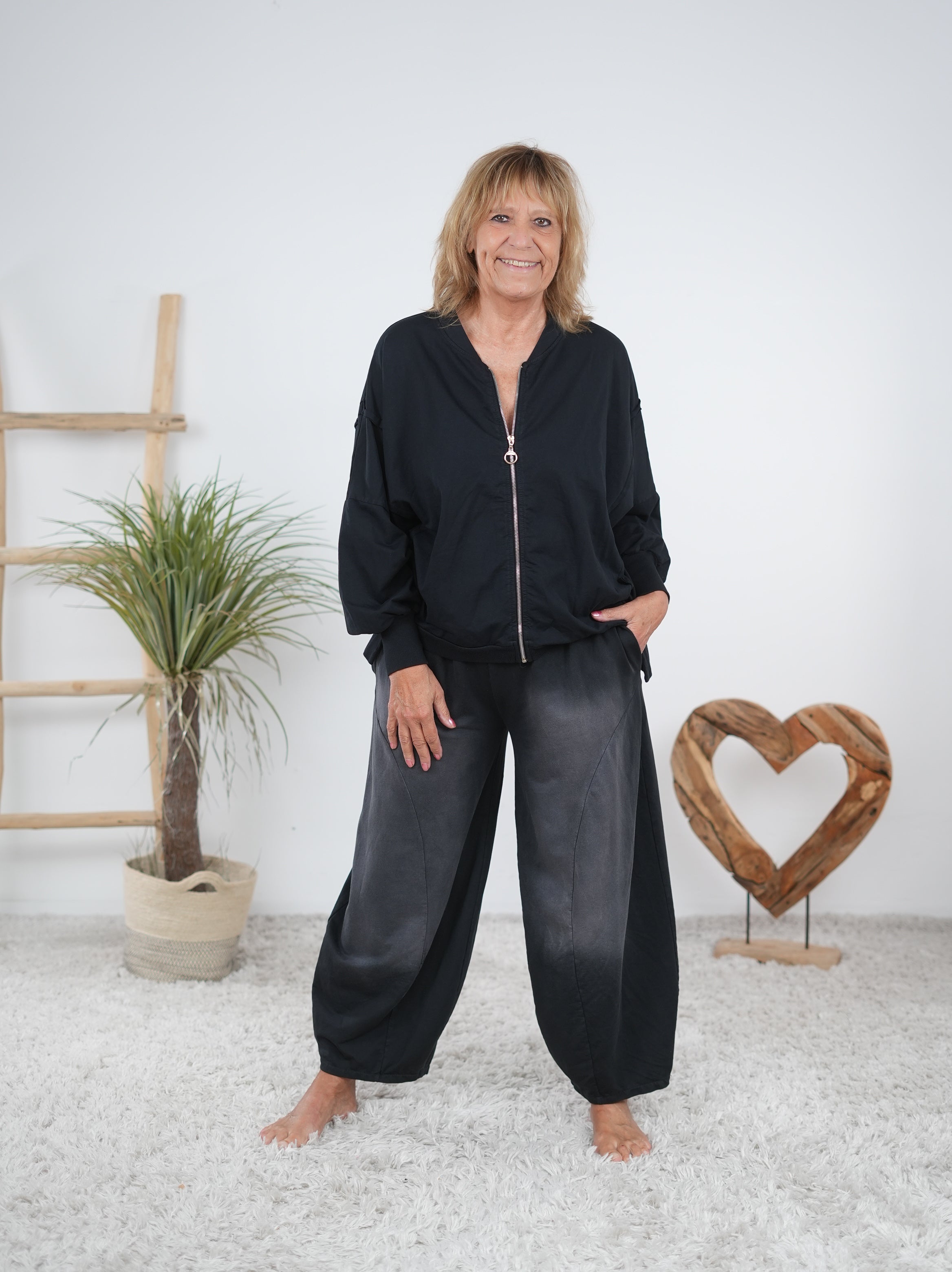 Sportliche Sweat-Jacke mit Linksnähte Schwarz