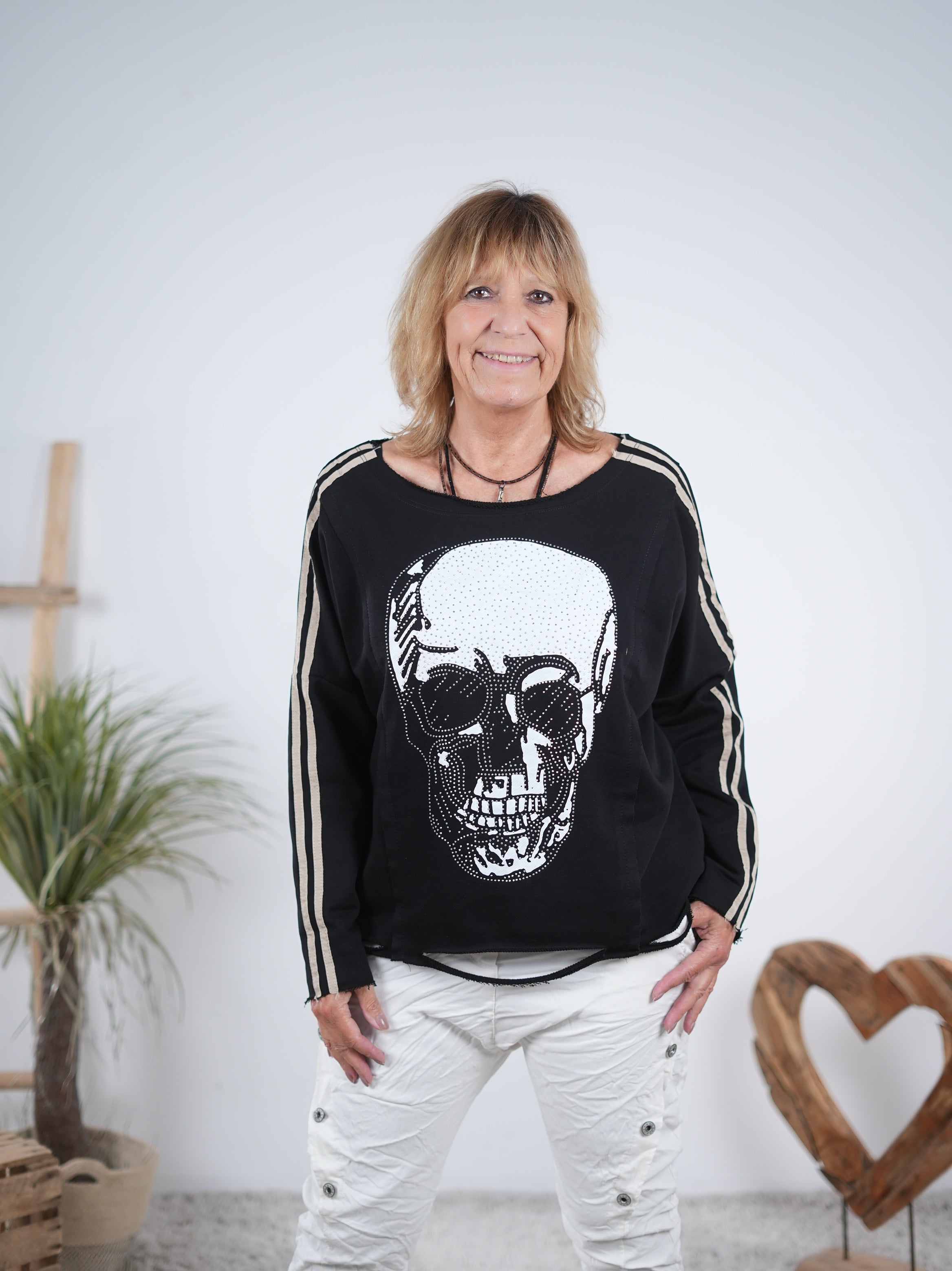 sportliches Sweaty mit Skull Motiv Schwarz