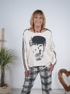 sportliches Sweaty mit Skull Motiv Vanille