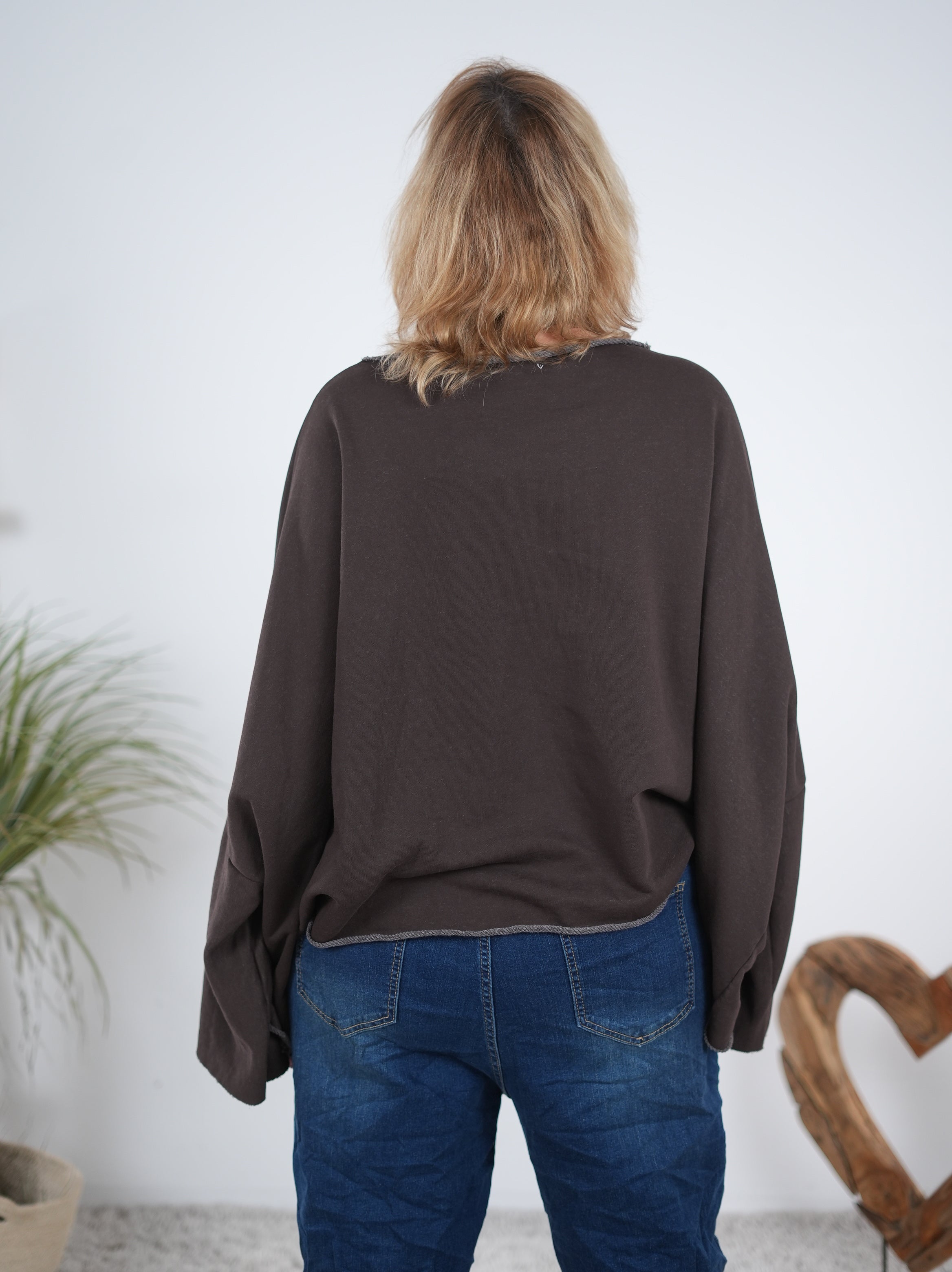 Sweaty-Poncho mit überschnittenem Arm und ausgefranstem Abschlüssen