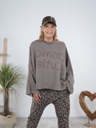 Sweaty-Poncho mit überschnittenem Arm und ausgefranstem Abschlüssen Taupe