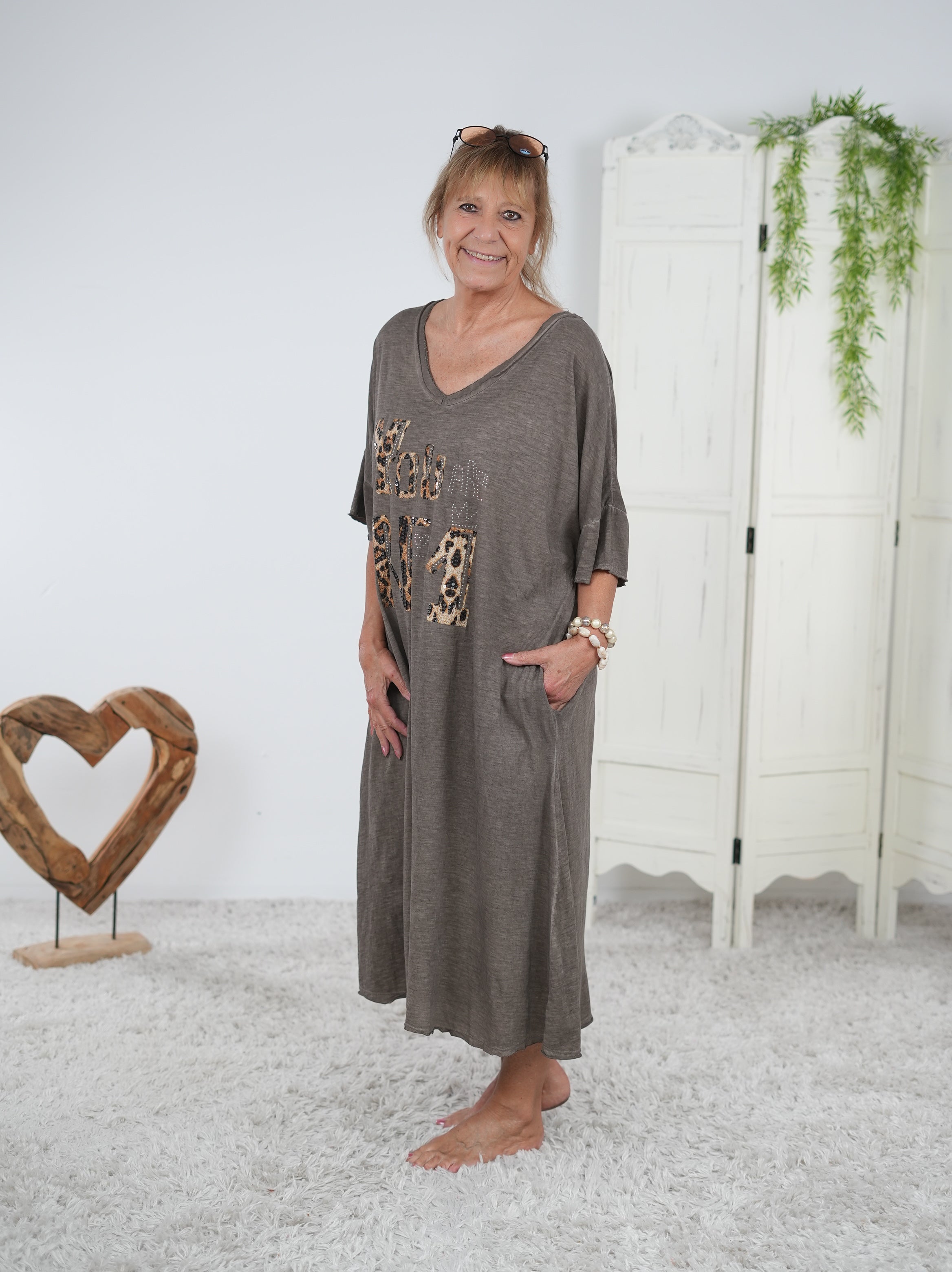 T-Shirt Kleid mit V-Ausschnitt