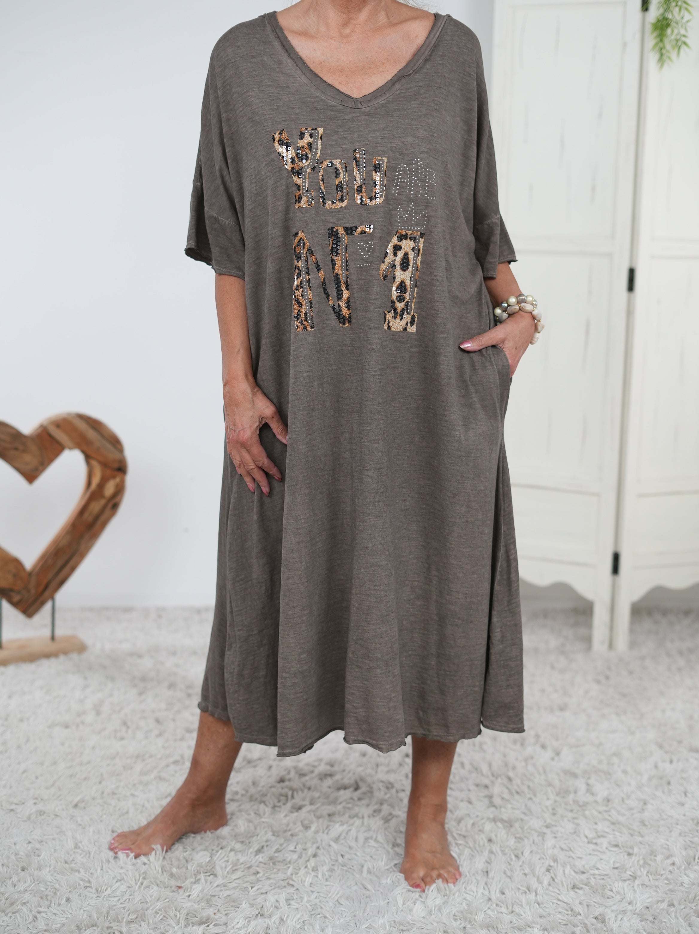 T-Shirt Kleid mit V-Ausschnitt