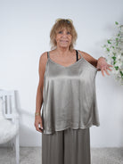 Top im Satin Glanz