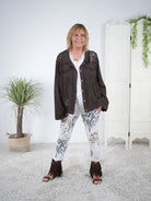Verspielte Jacke mit Blumen Patches