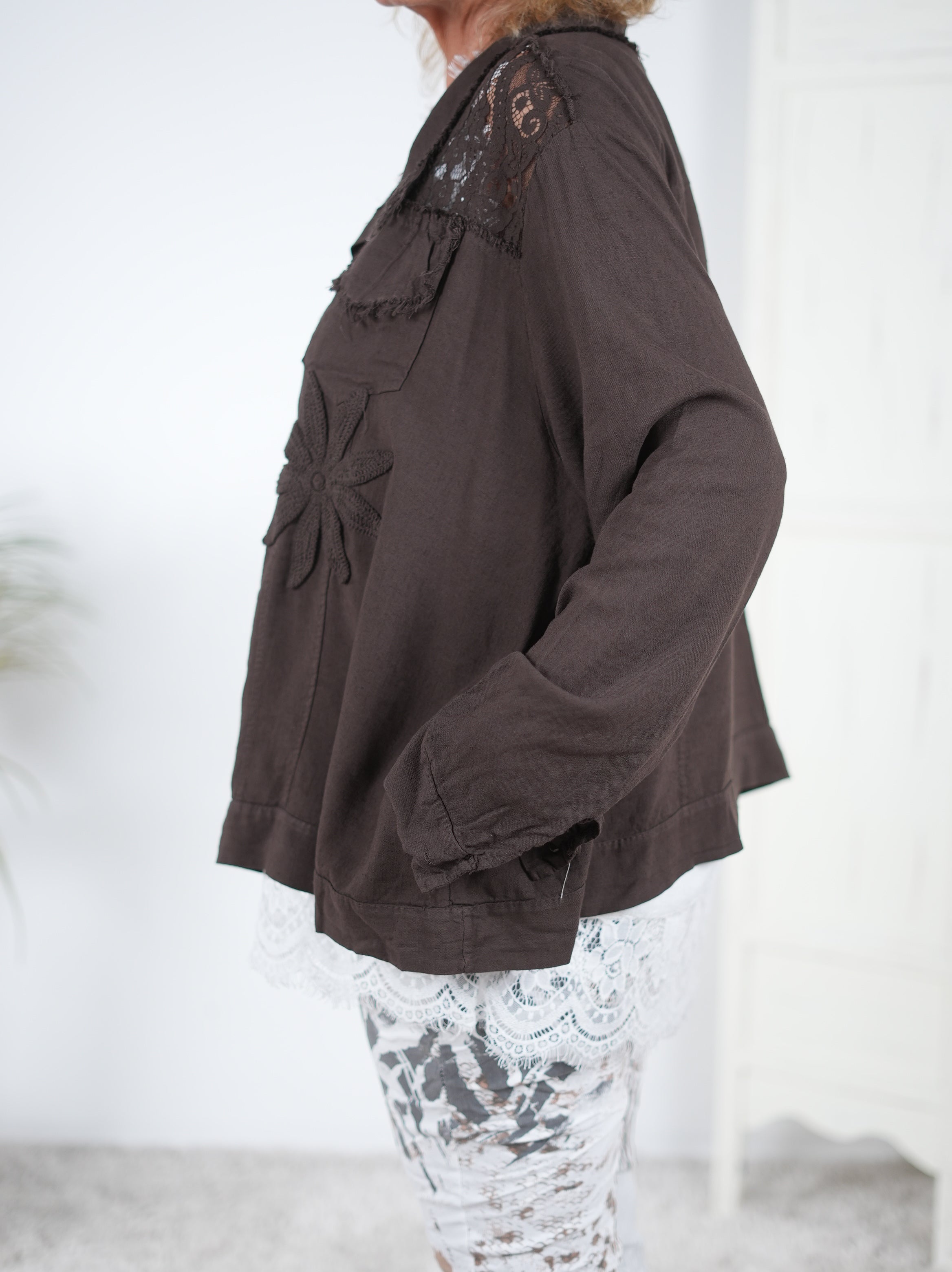 Verspielte Jacke mit Blumen Patches